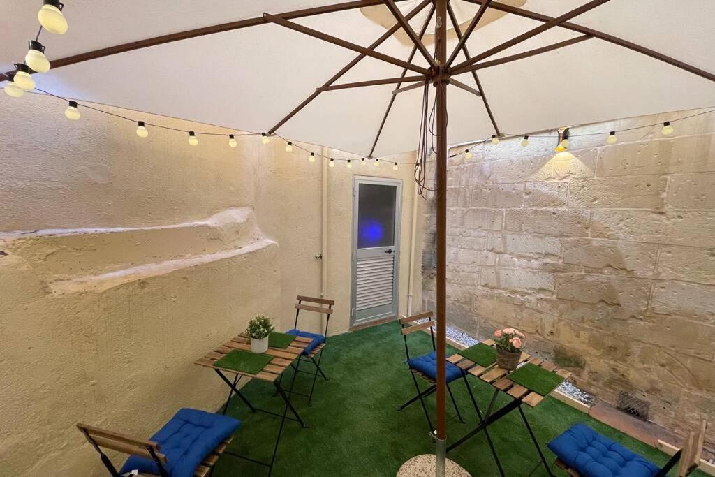 2 Bed Apt In Heart Of St Julians - 5Min From Seafront San Ġiljan Exterior foto