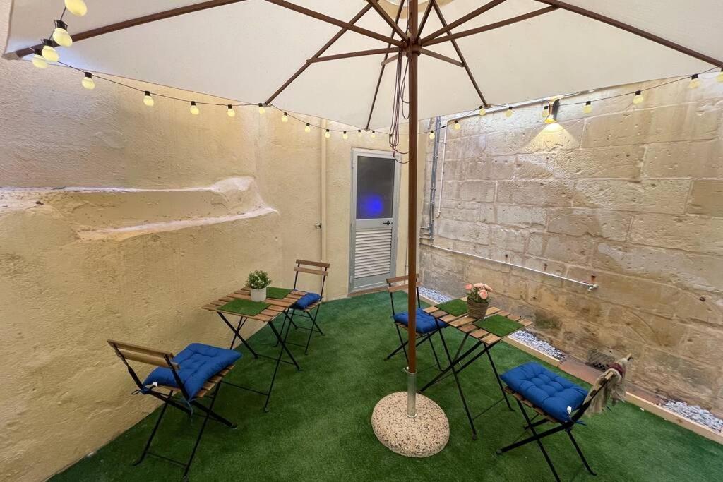 2 Bed Apt In Heart Of St Julians - 5Min From Seafront San Ġiljan Exterior foto